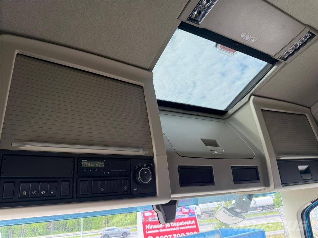 Volvo FM460 LNG 6x2 Camiones con chasís y cabina