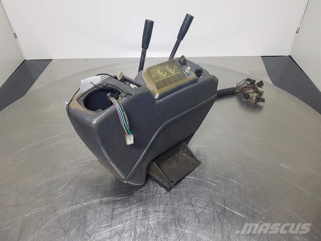 Komatsu PW 75/95 (FAI) - Dashboard/Console/Konsole Cabins and interior