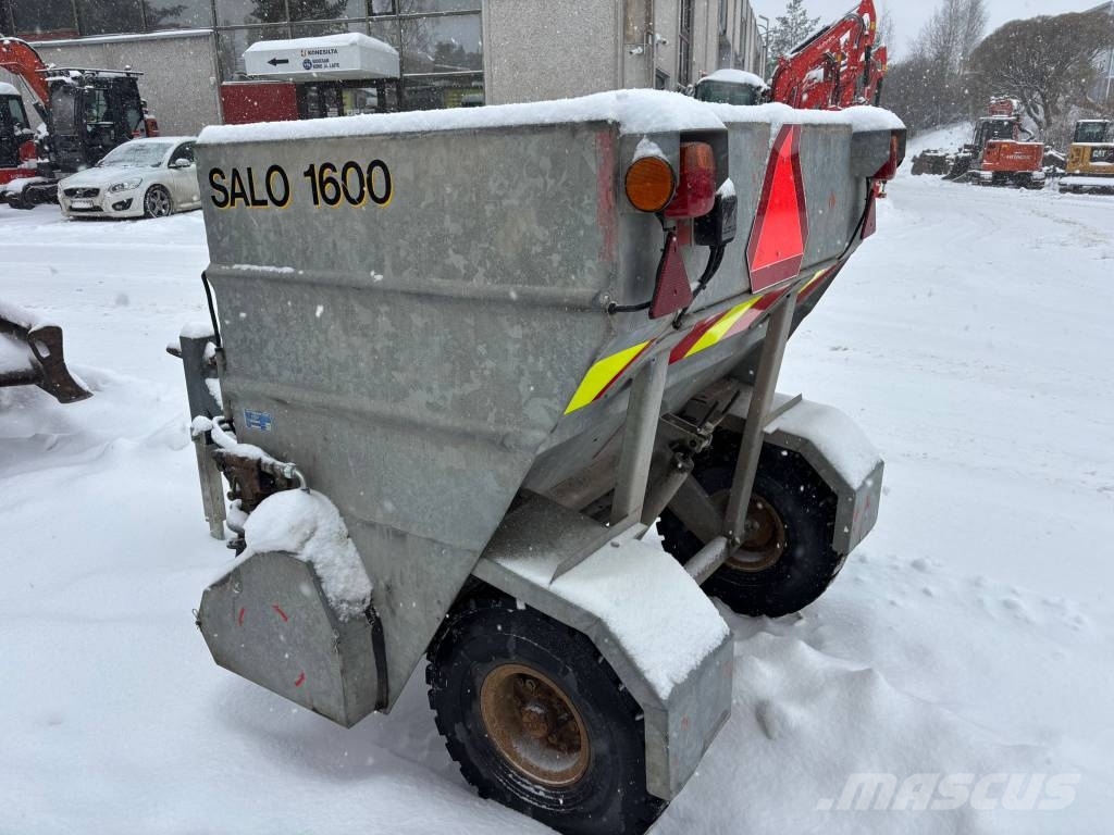 Salo 1600 HINATTAVA HIEKOITIN Užitkové stroje