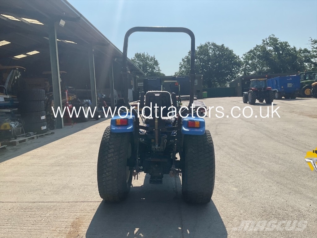 New Holland TC 31 D A 트랙터