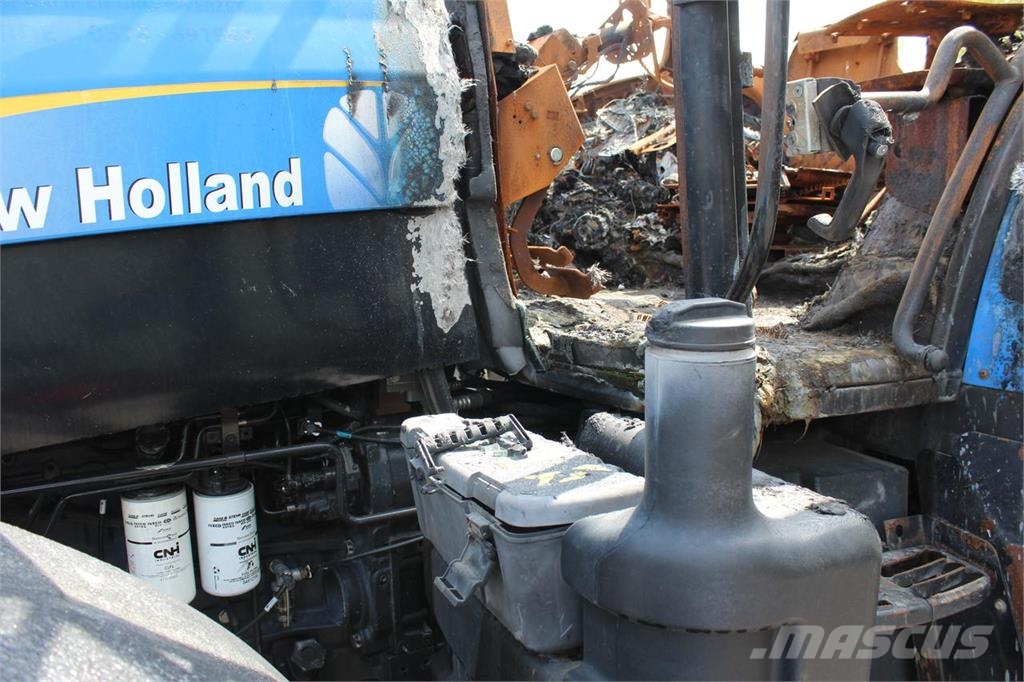 New Holland T7000 Series トラクター