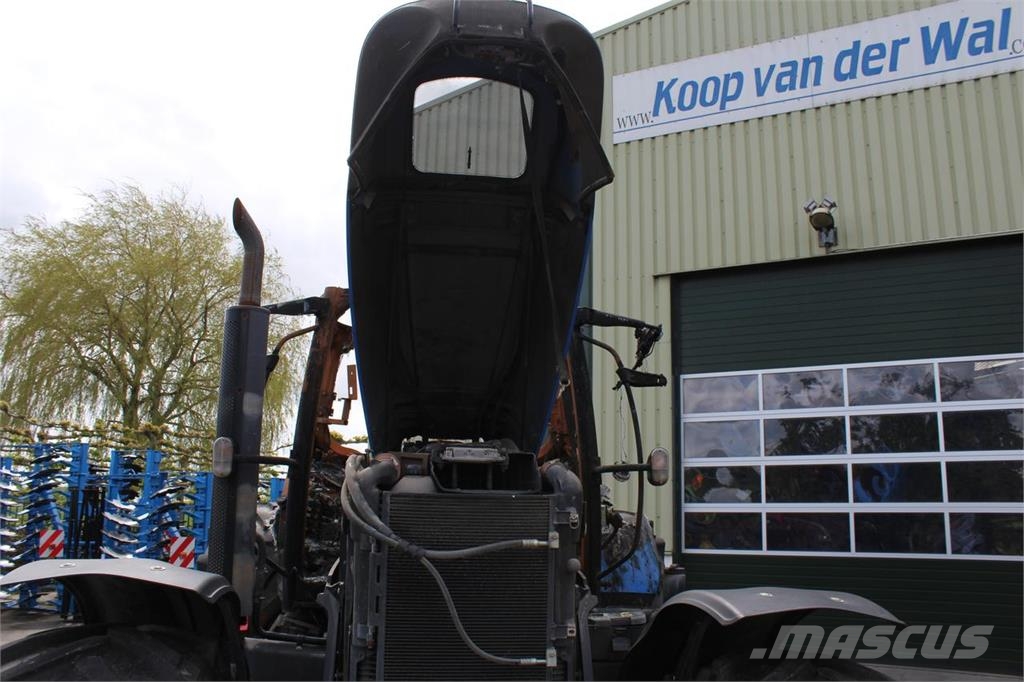 New Holland T7000 Series トラクター