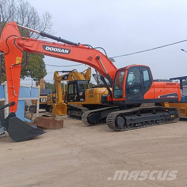 Doosan 225 LCV Raupenbagger
