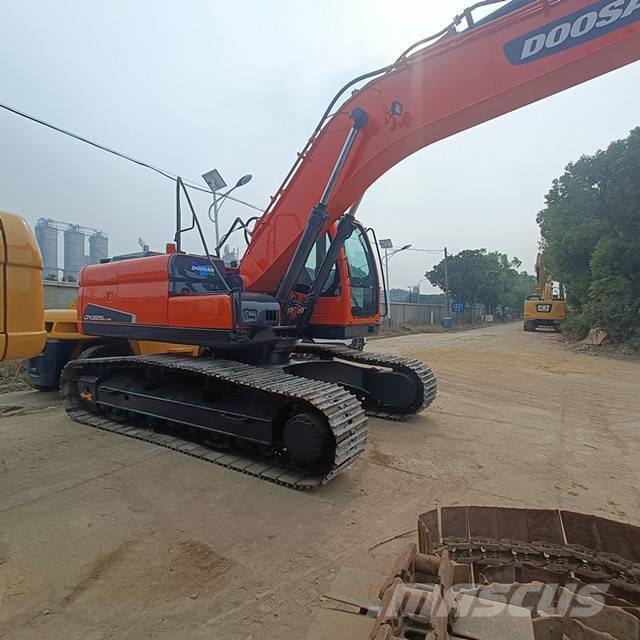Doosan 225 LCV Raupenbagger