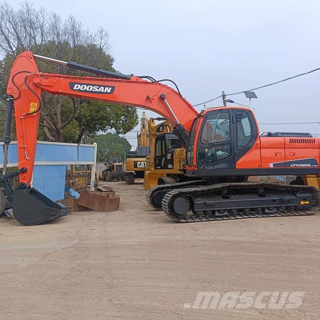 Doosan 225 LCV Raupenbagger