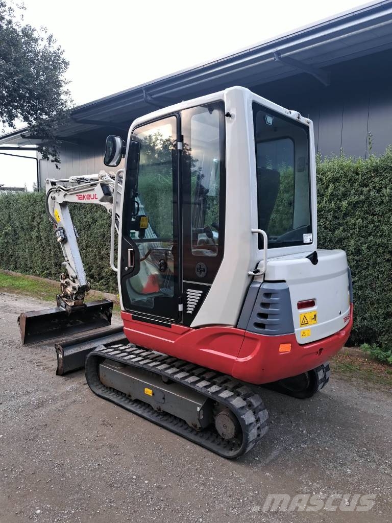 Takeuchi TB 228 Mini pelle < 7t