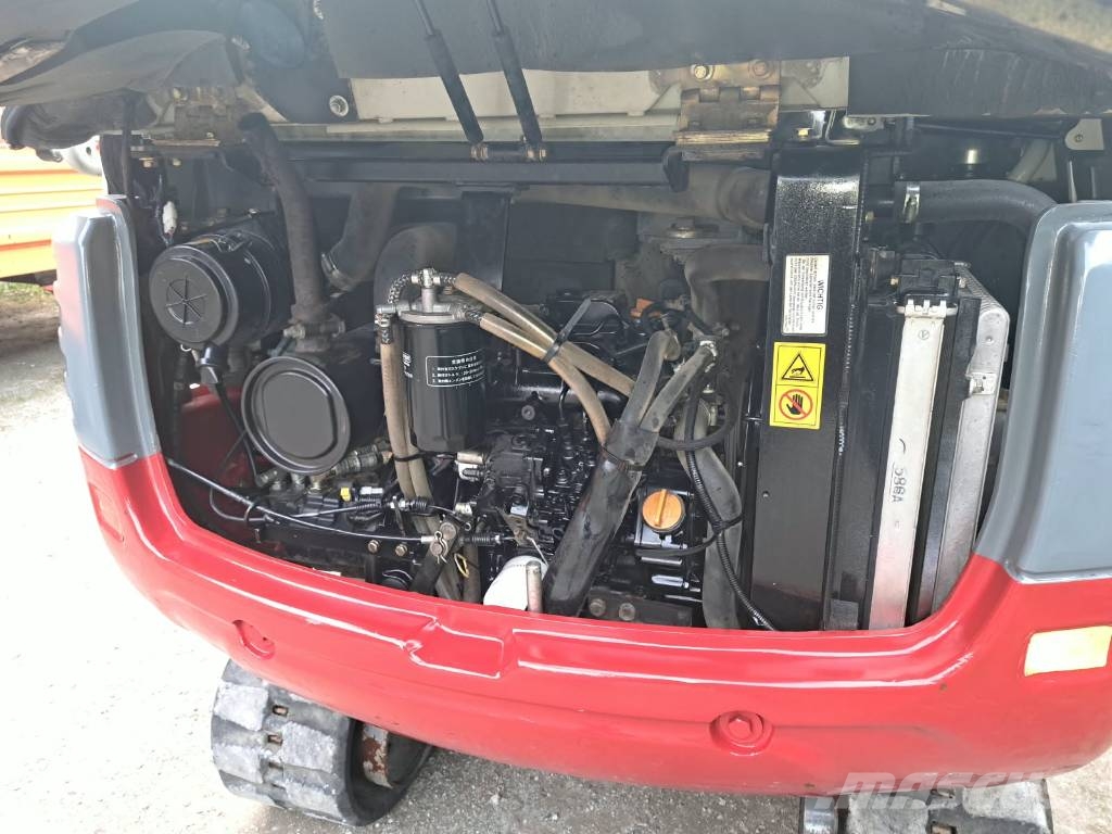 Takeuchi TB 228 Mini pelle < 7t