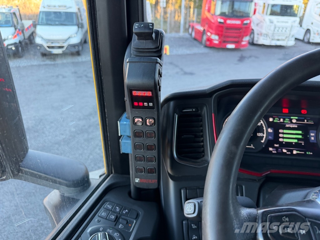 Scania R580 8x4*4 Kotalni prekucni tovornjaki
