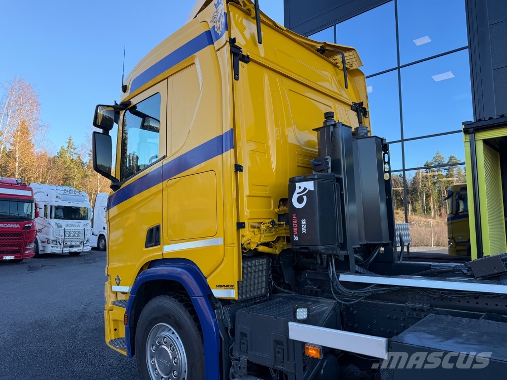 Scania R580 8x4*4 Kotalni prekucni tovornjaki