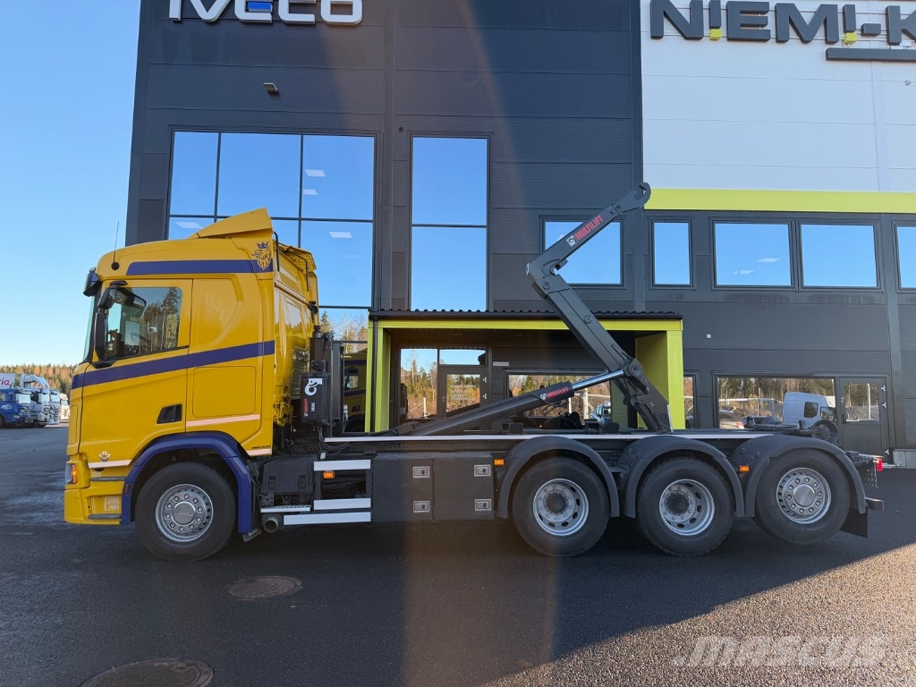 Scania R580 8x4*4 Kotalni prekucni tovornjaki