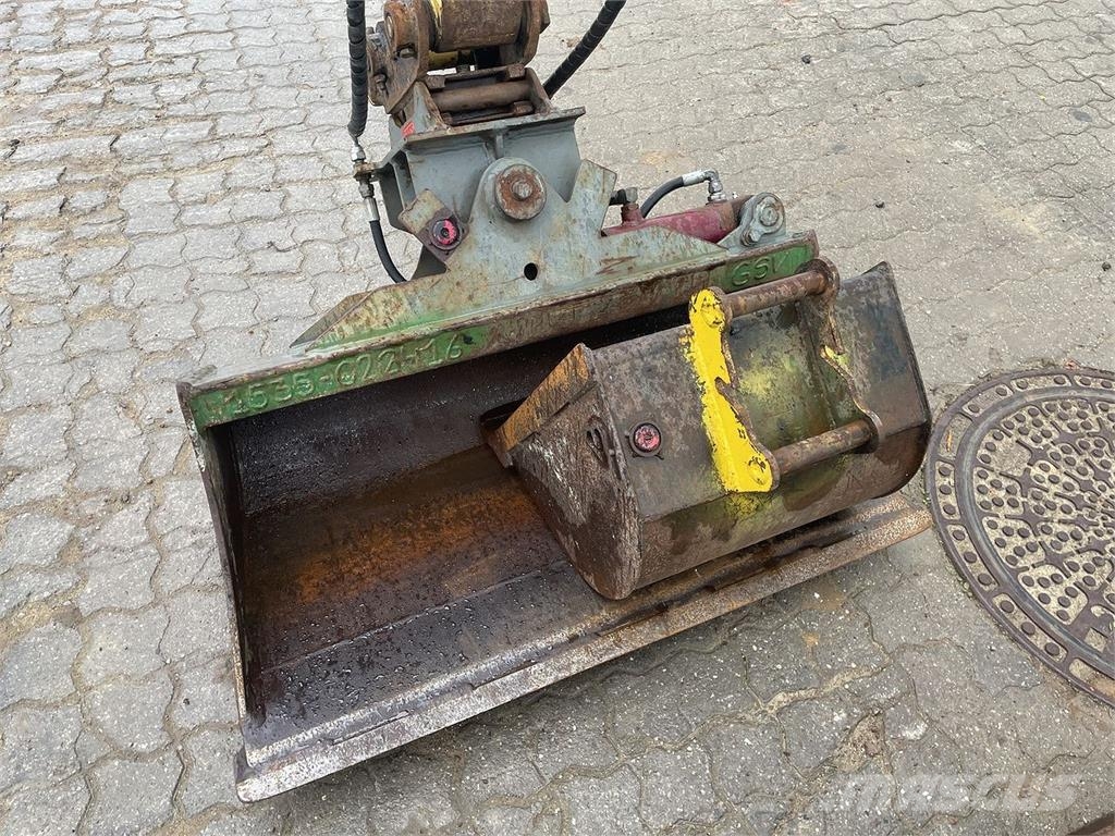 Yanmar SV22 ホイール式油圧ショベル(パワーショベル・ユンボ・バックホー)