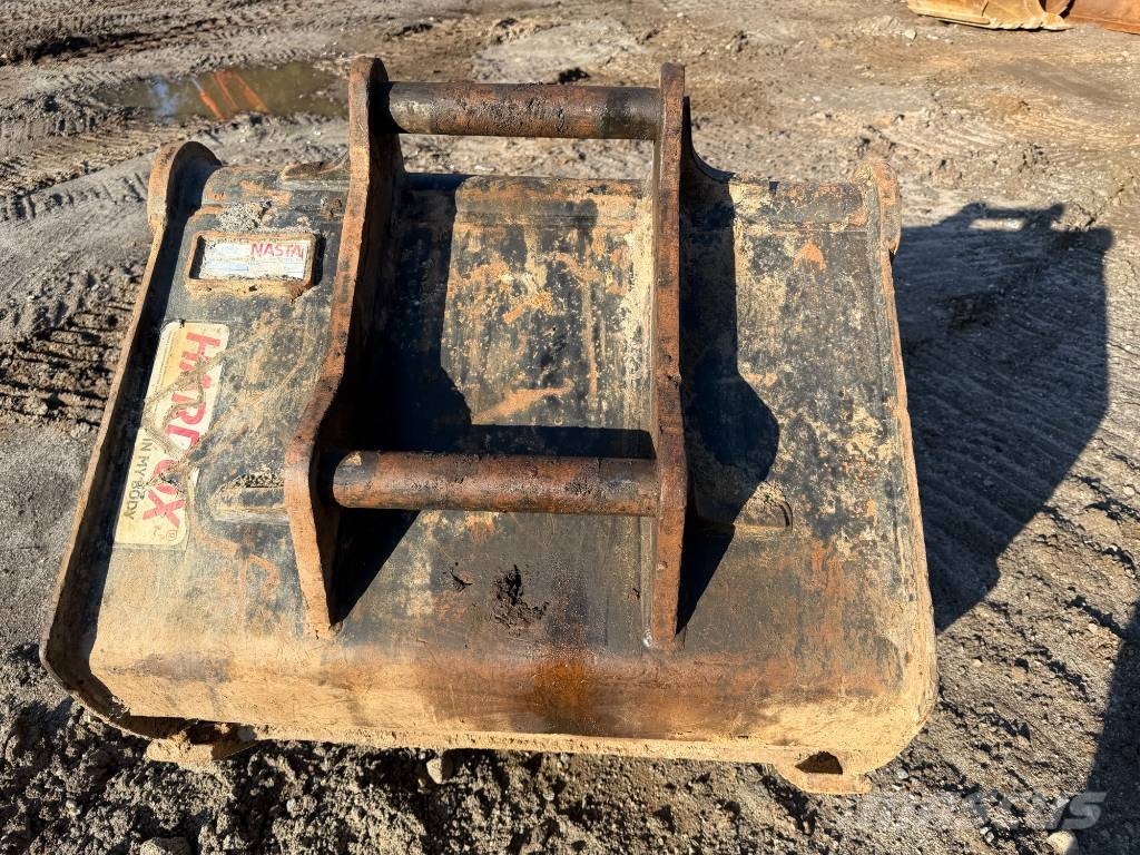 Hitachi ZX 85 US-6 Escavadeiras Midi 7t - 12t