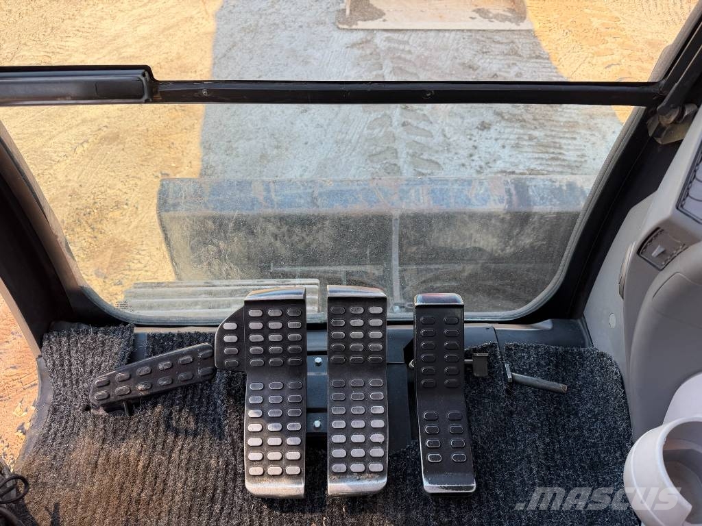 Hitachi ZX 85 US-6 Escavadeiras Midi 7t - 12t