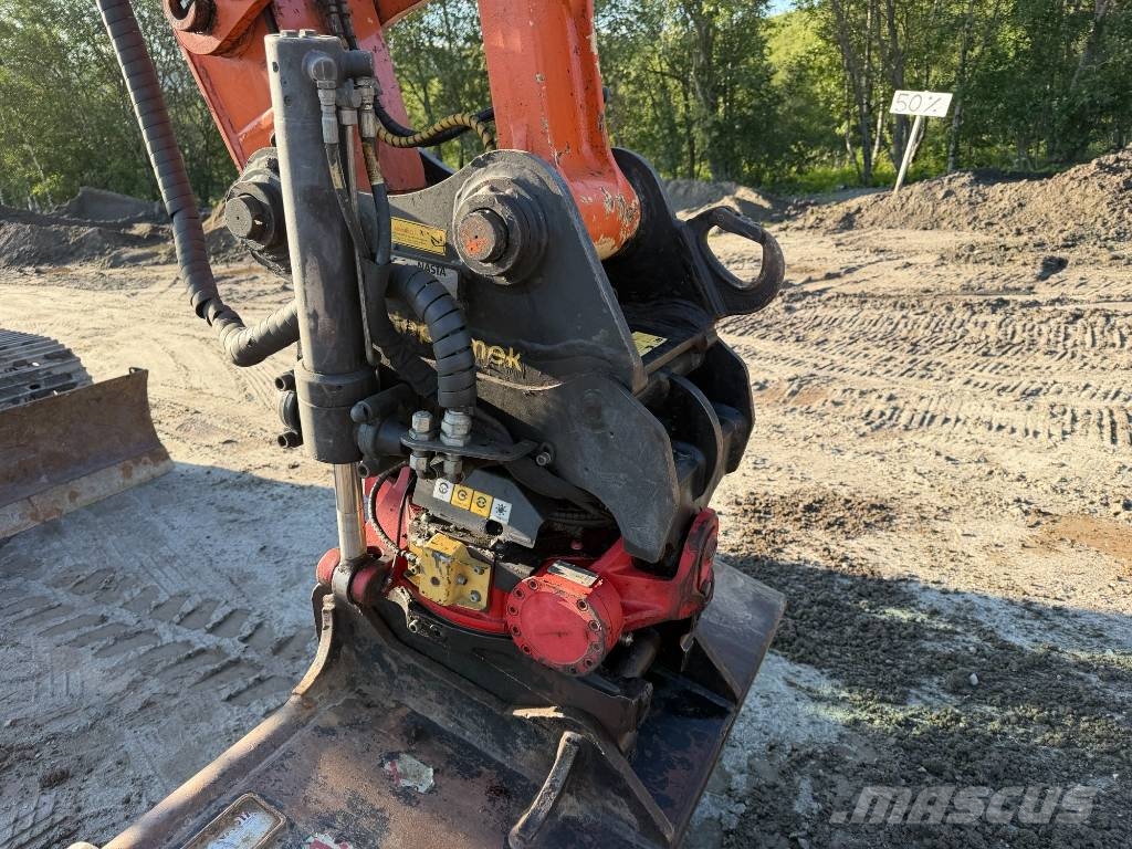 Hitachi ZX 85 US-6 Escavadeiras Midi 7t - 12t