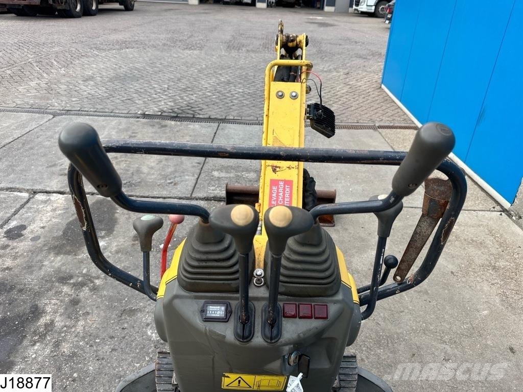 Yanmar SV08 1A 3100 hr, 2014, 1035 kg, 7,7 kW Mini excavatoare < 7t