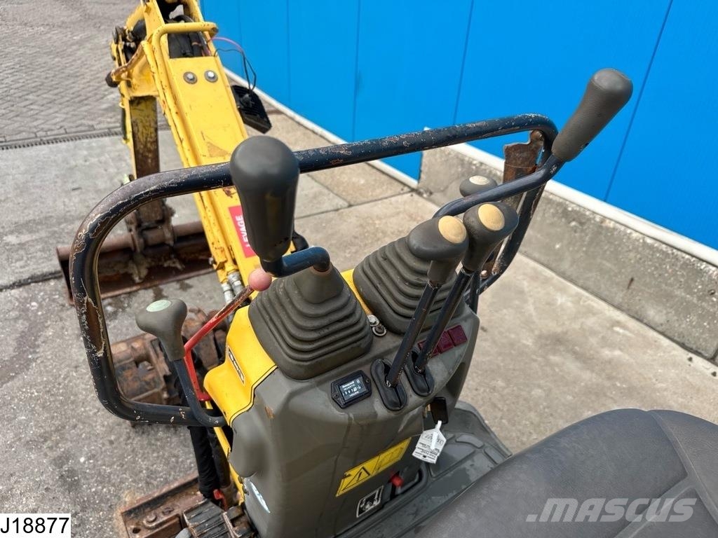 Yanmar SV08 1A 3100 hr, 2014, 1035 kg, 7,7 kW Mini excavatoare < 7t
