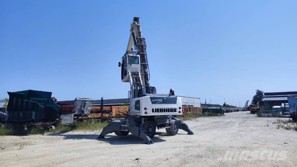 Liebherr LH 30 M Перегружатели металлолома/промышленные погрузчики