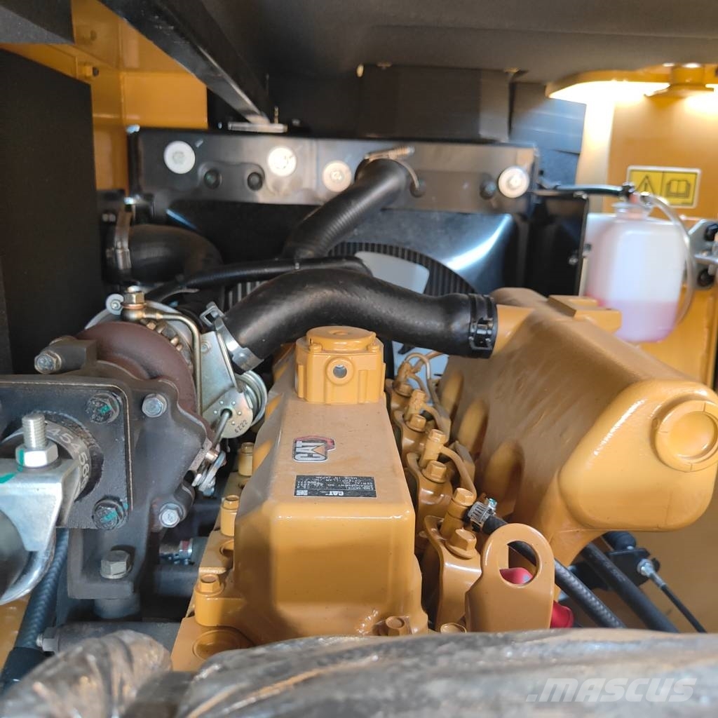 CAT 307 中型挖掘机