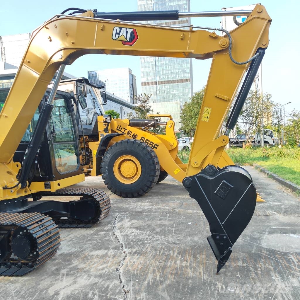 CAT 307 中型挖掘机