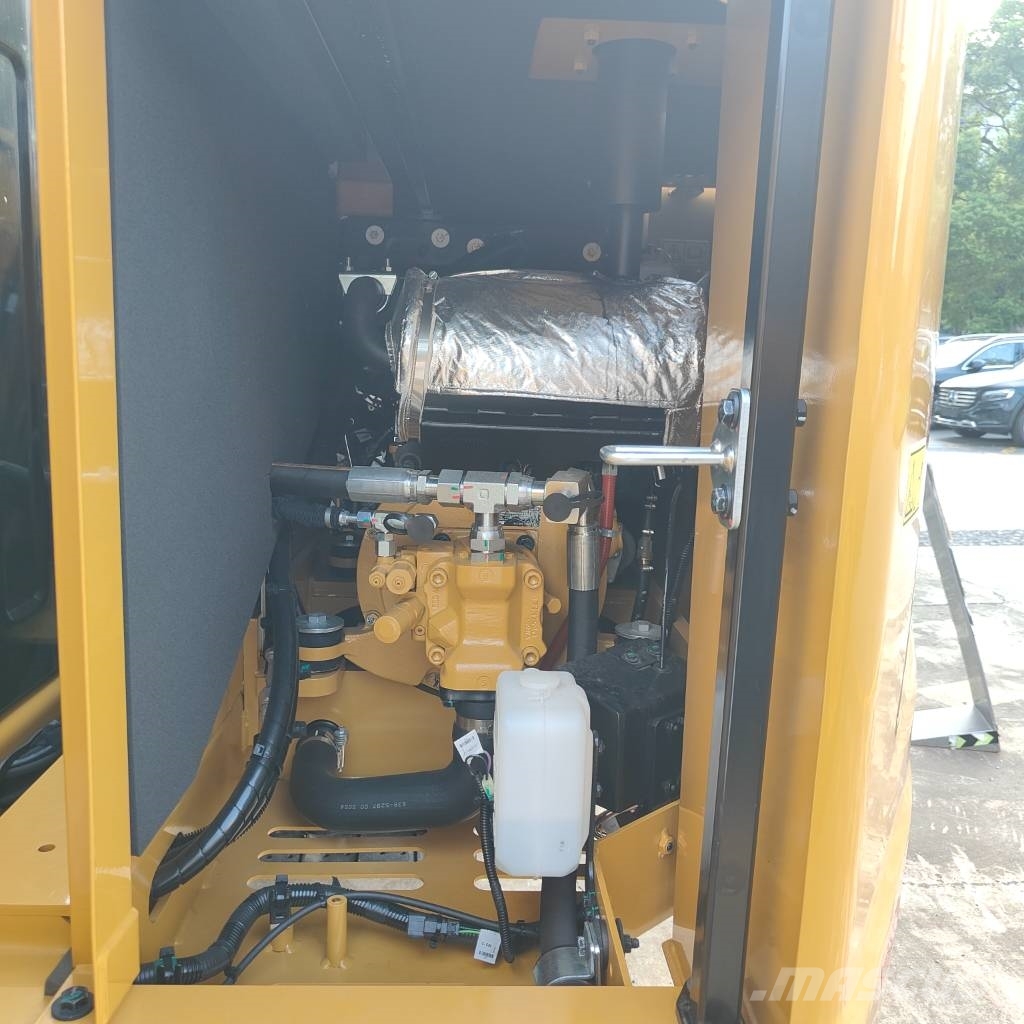 CAT 307 中型挖掘机