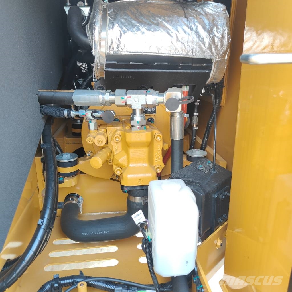 CAT 307 中型挖掘机