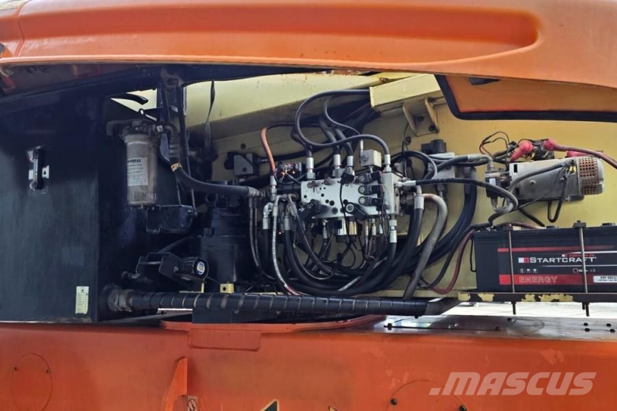 JLG 1250AJP Diesel, 4x4x4 Drive, 40.1m Working Height, Piattaforme a braccio articolato