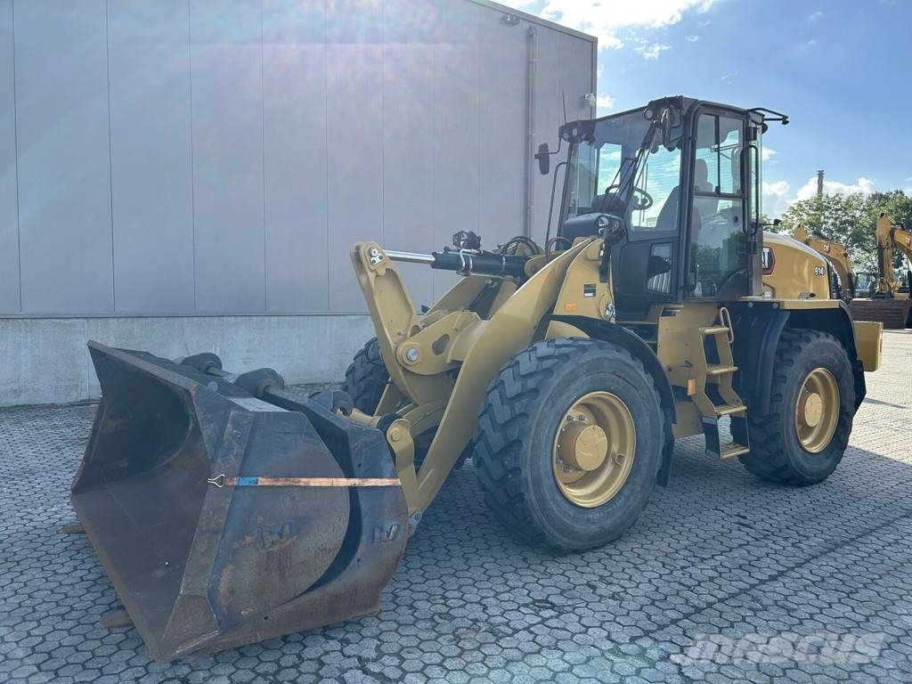 CAT 914-14 لوادر بعجل