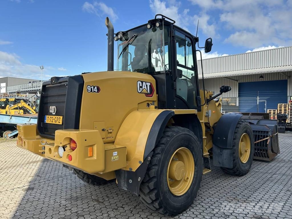 CAT 914-14 لوادر بعجل