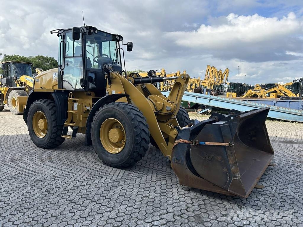 CAT 914-14 لوادر بعجل