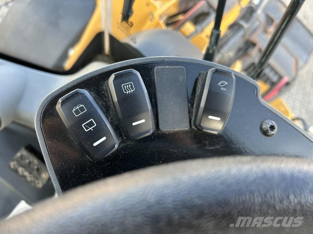 CAT 914-14 لوادر بعجل