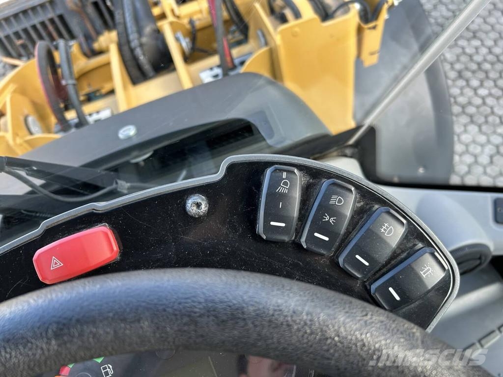CAT 914-14 لوادر بعجل