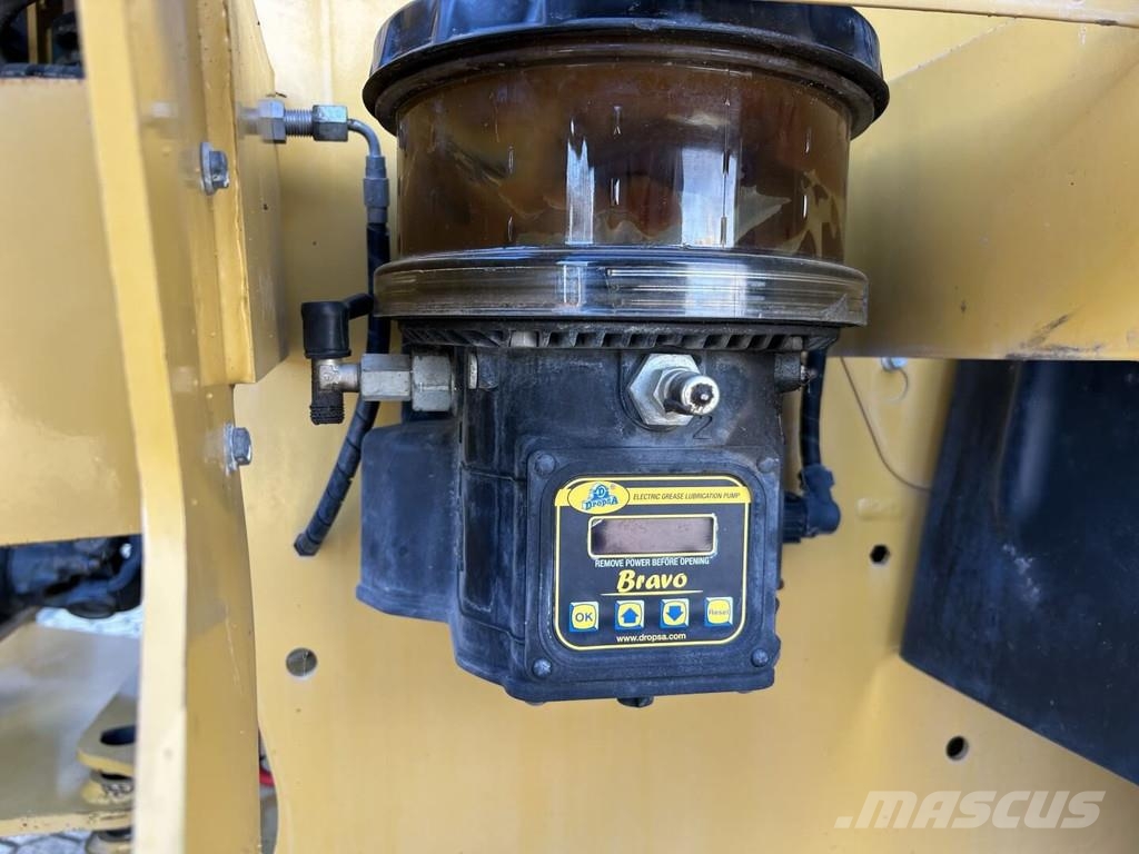 CAT 914-14 لوادر بعجل