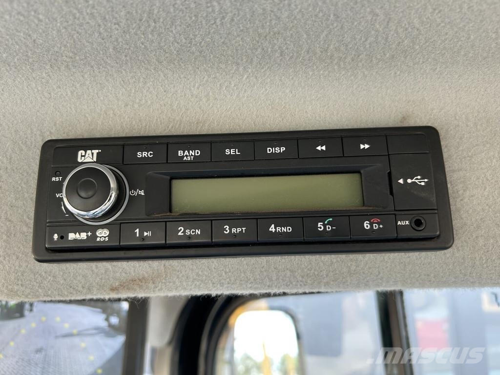 CAT 914-14 لوادر بعجل