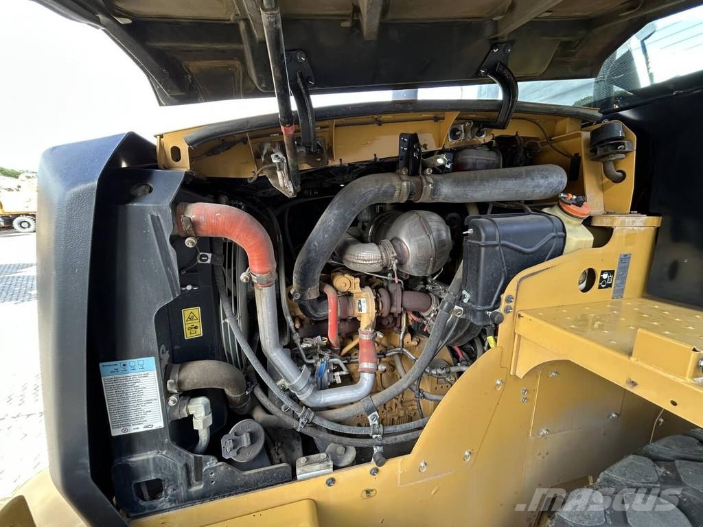 CAT 914-14 لوادر بعجل