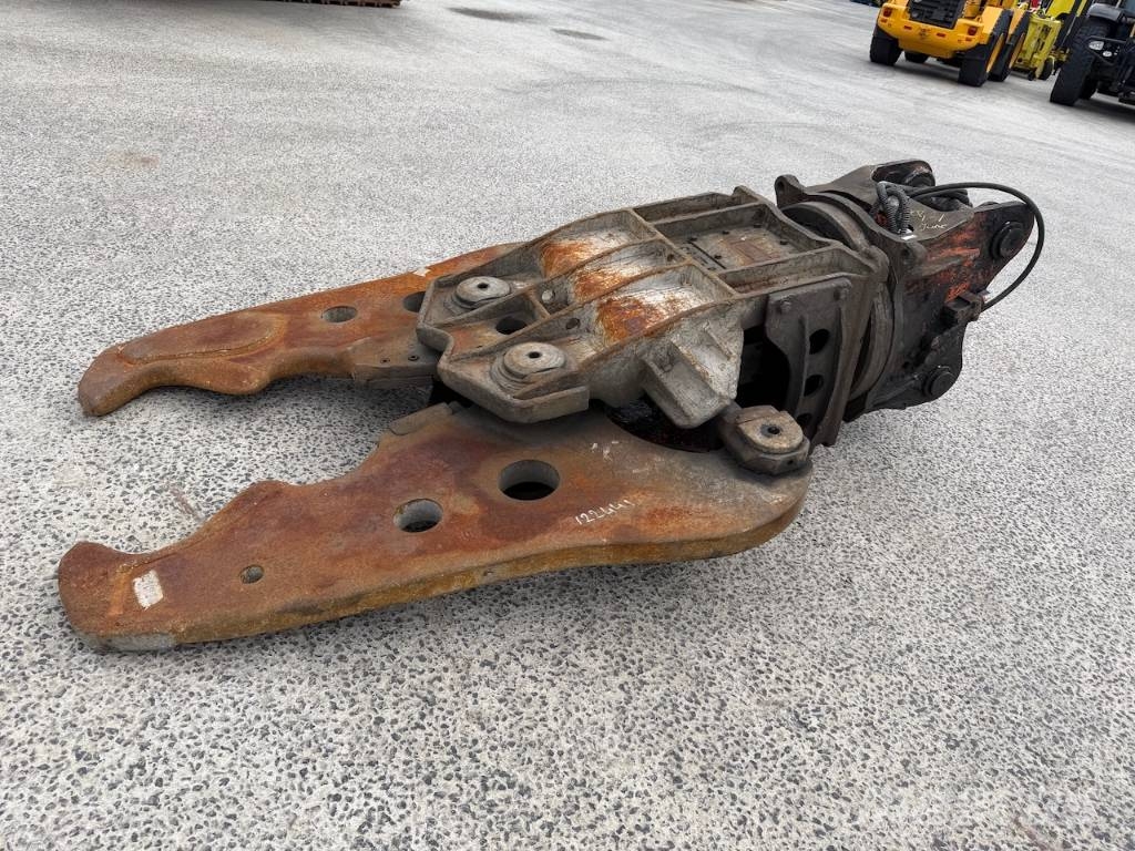 NPK S 24 XCR Beton vergruizer Hüdraulilised käärid