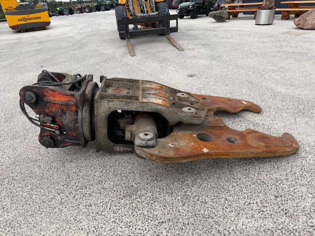 NPK S 24 XCR Beton vergruizer Hüdraulilised käärid