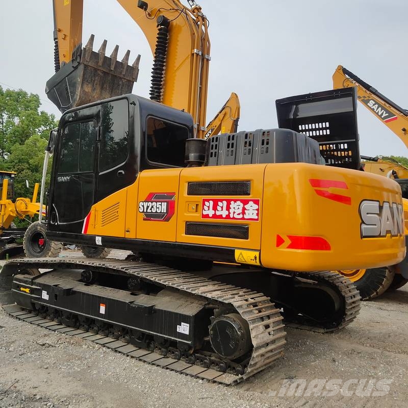 Sany SY215C حفارات زحافة