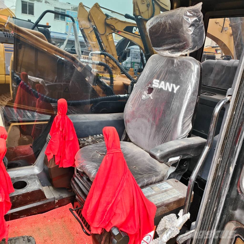 Sany SY215C حفارات زحافة
