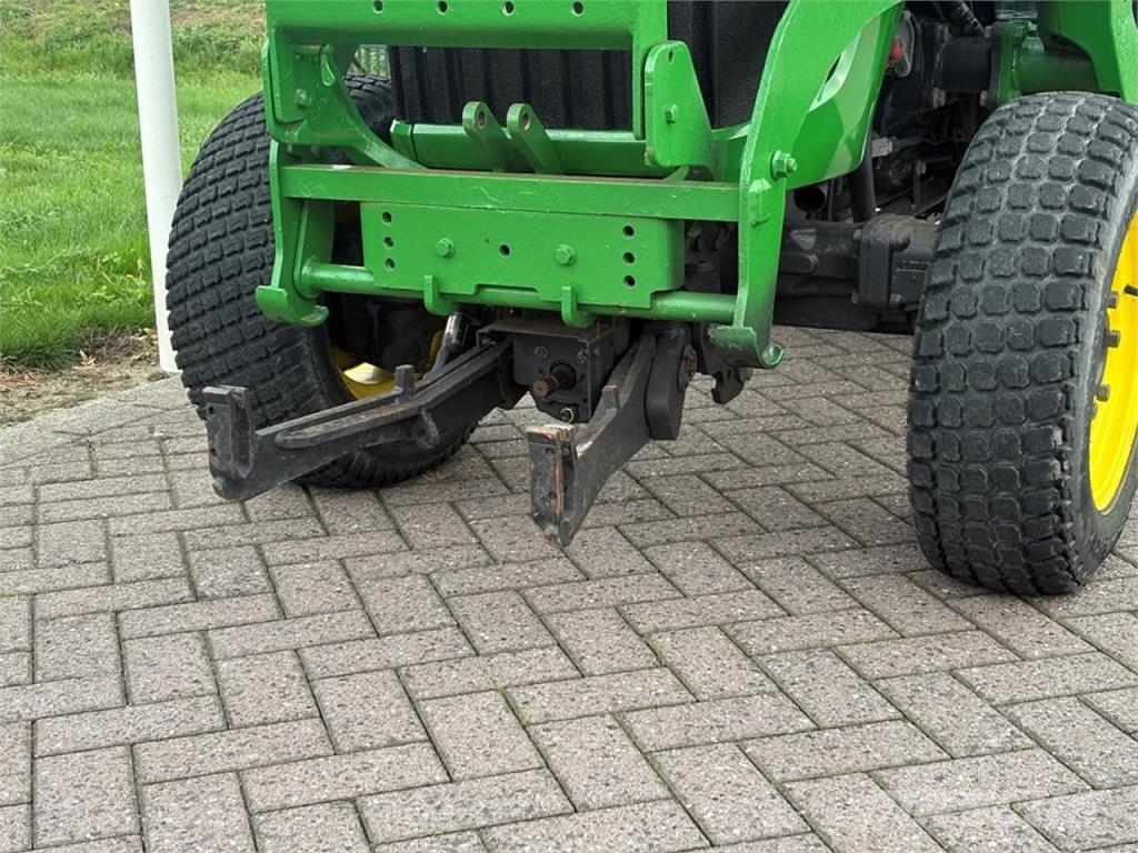 John Deere 3720 TRAKTOR Traktorji