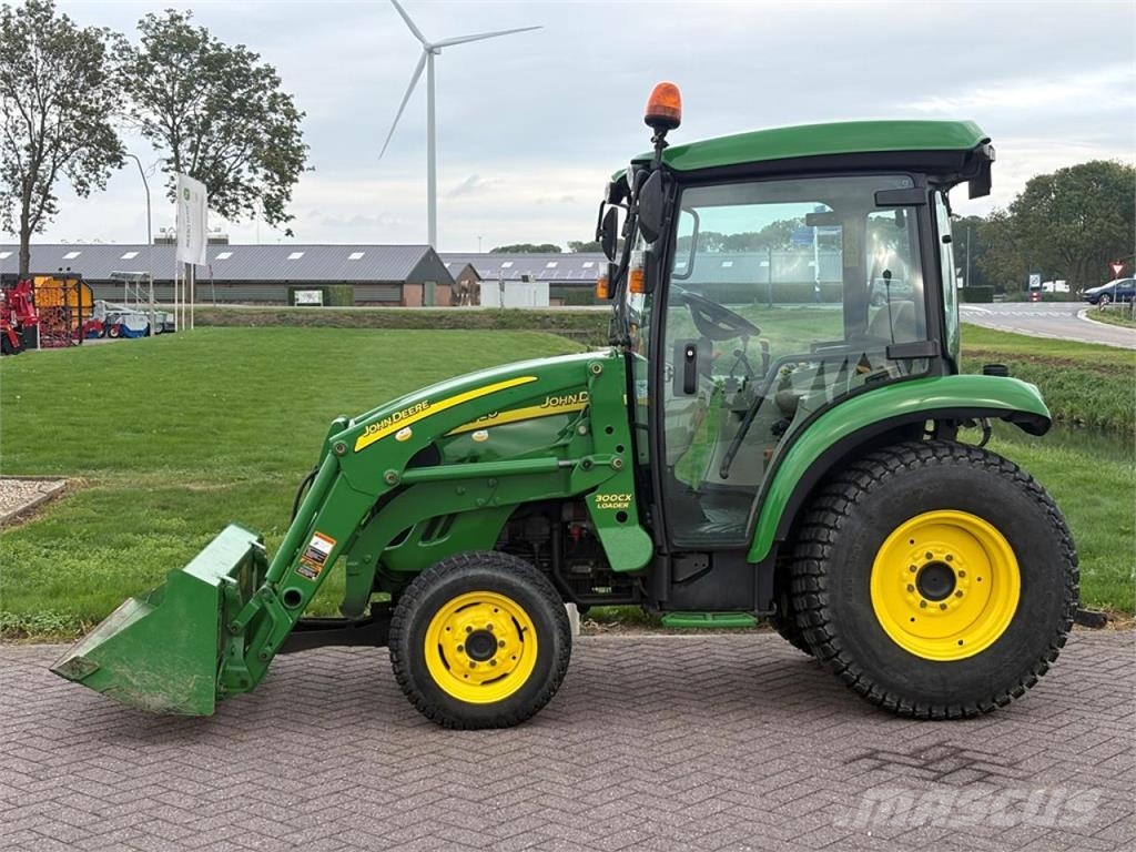 John Deere 3720 TRAKTOR Traktorji