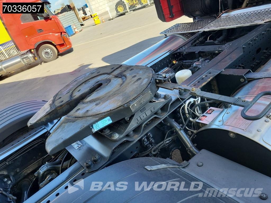 Iveco S-Way NP 460 S-Way 4X2 LNG! Retarder 2xTanks Stand Vlačilci