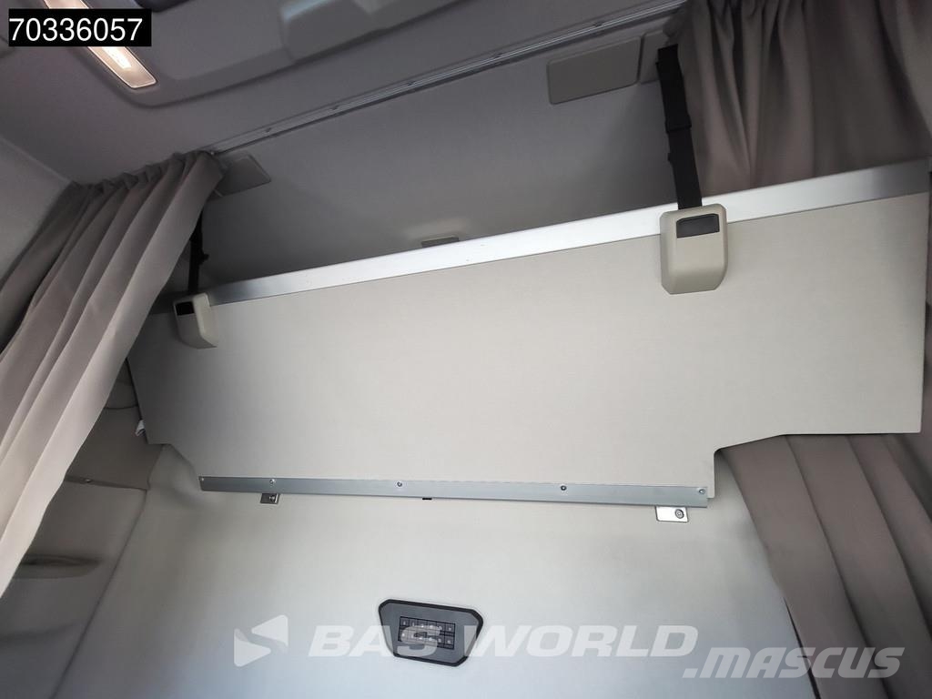 Iveco S-Way NP 460 S-Way 4X2 LNG! Retarder 2xTanks Stand Vlačilci