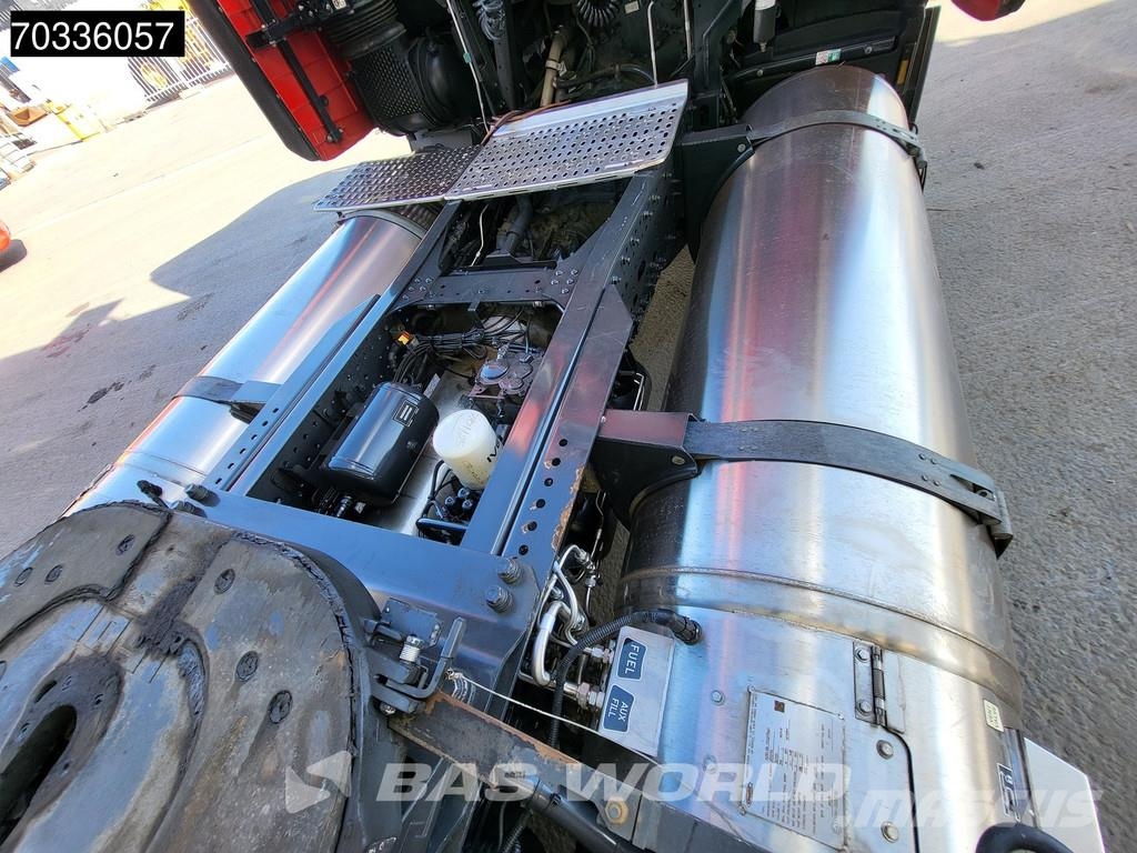 Iveco S-Way NP 460 S-Way 4X2 LNG! Retarder 2xTanks Stand Vlačilci