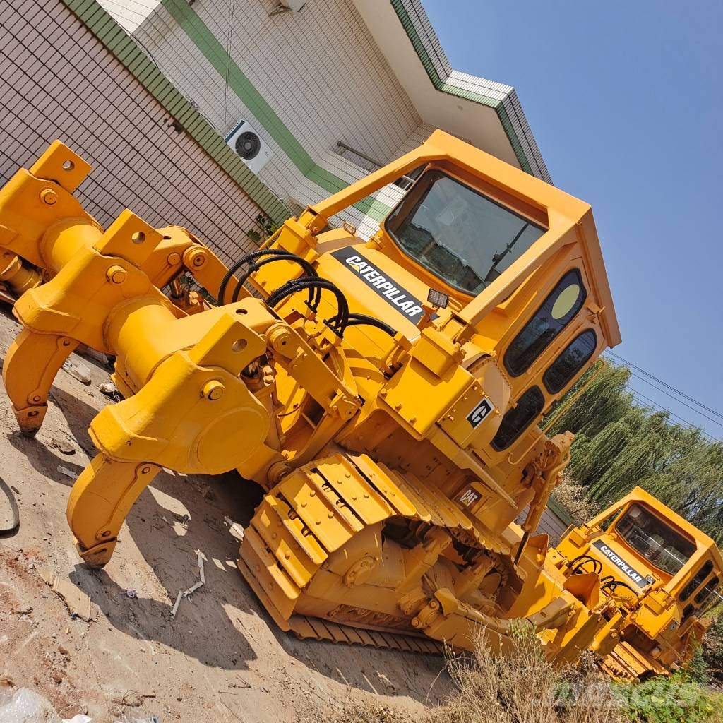 CAT D7G 28th Anniversary Promotion Price بلدوزرات مجنزرة