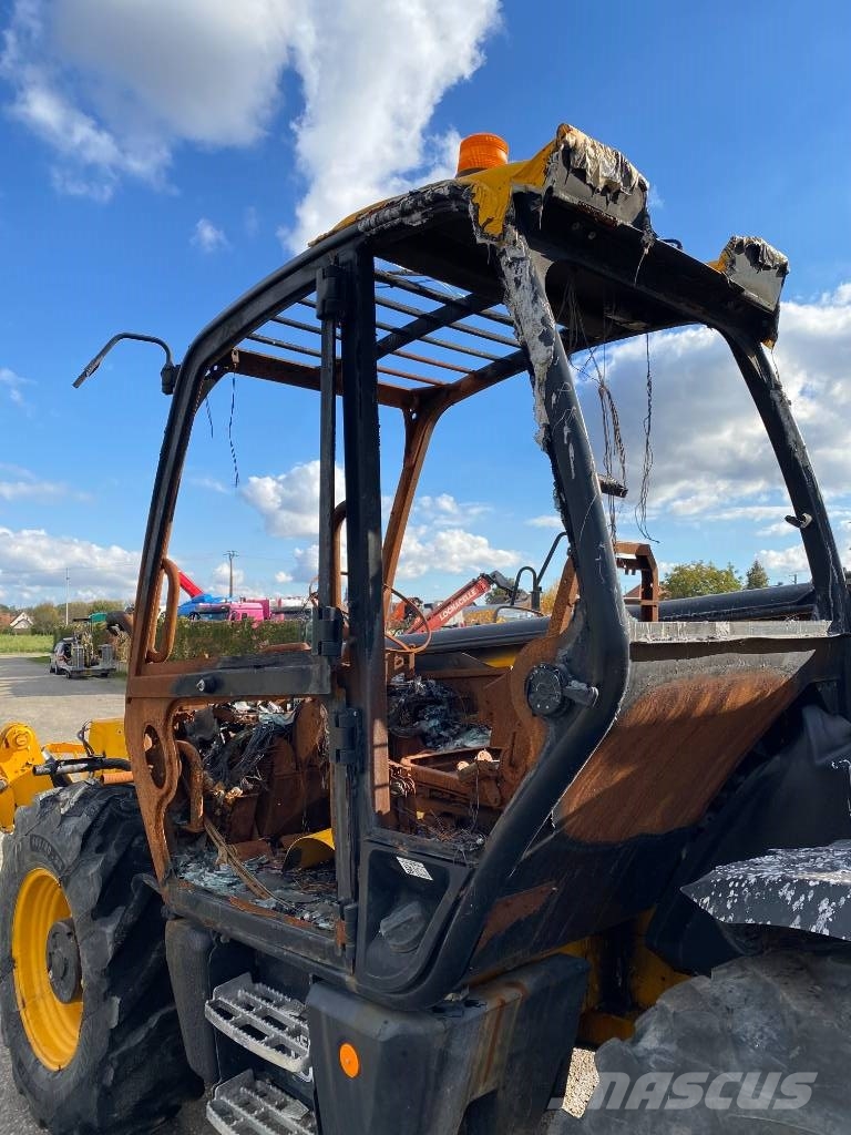 JCB 540-140 -1er Main endommagé Teleskopski utovarivači na kotačima