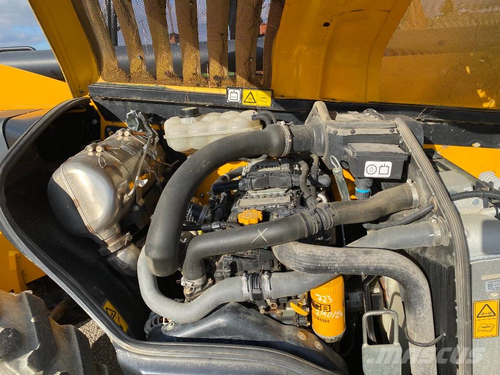 JCB 540-140 -1er Main endommagé Teleskopski utovarivači na kotačima