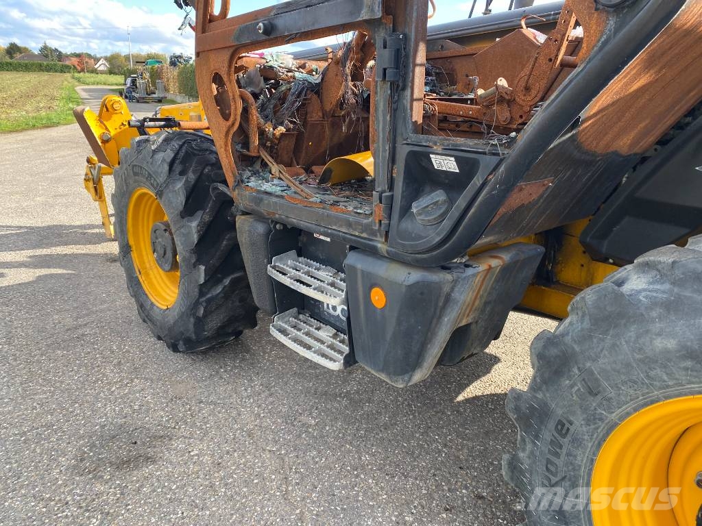 JCB 540-140 -1er Main endommagé Teleskopski utovarivači na kotačima