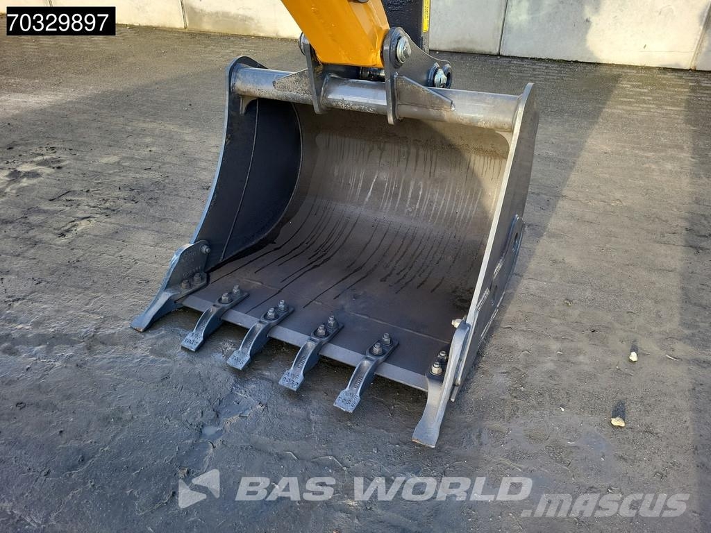 CASE 851 NX A/C - 4WD - Central Pivot Baggerlader