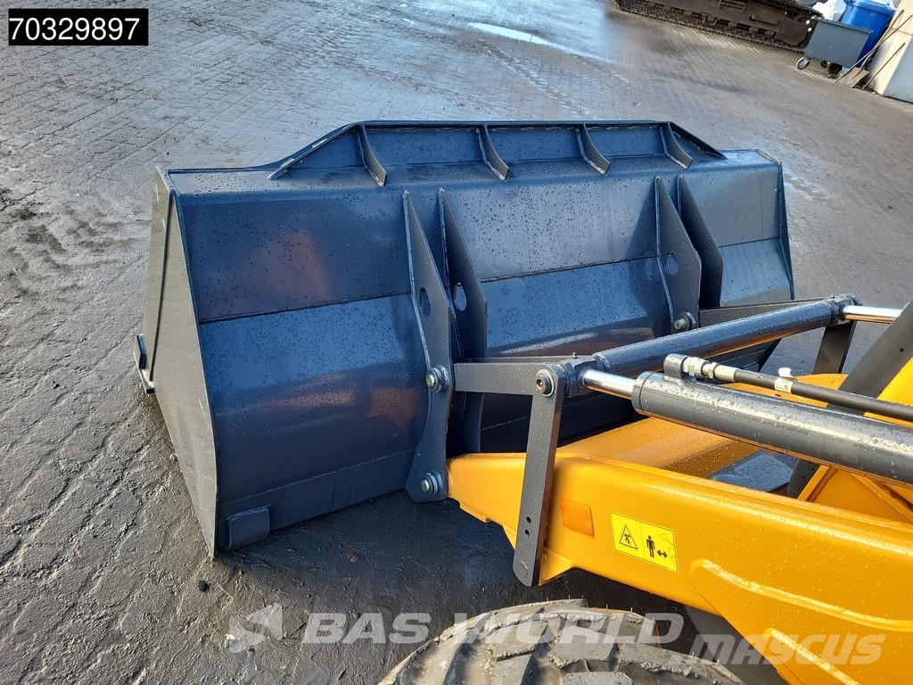 CASE 851 NX A/C - 4WD - Central Pivot Baggerlader