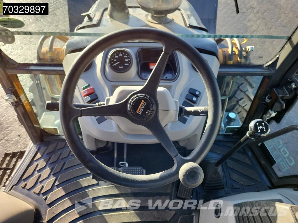 CASE 851 NX A/C - 4WD - Central Pivot Baggerlader